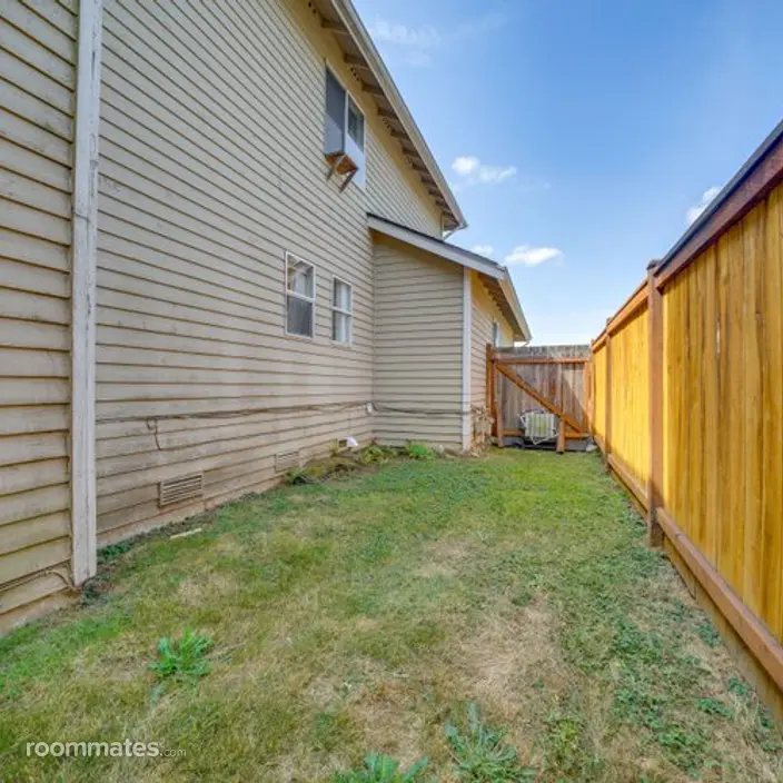 Room for rent in Renton, WA $1200, house