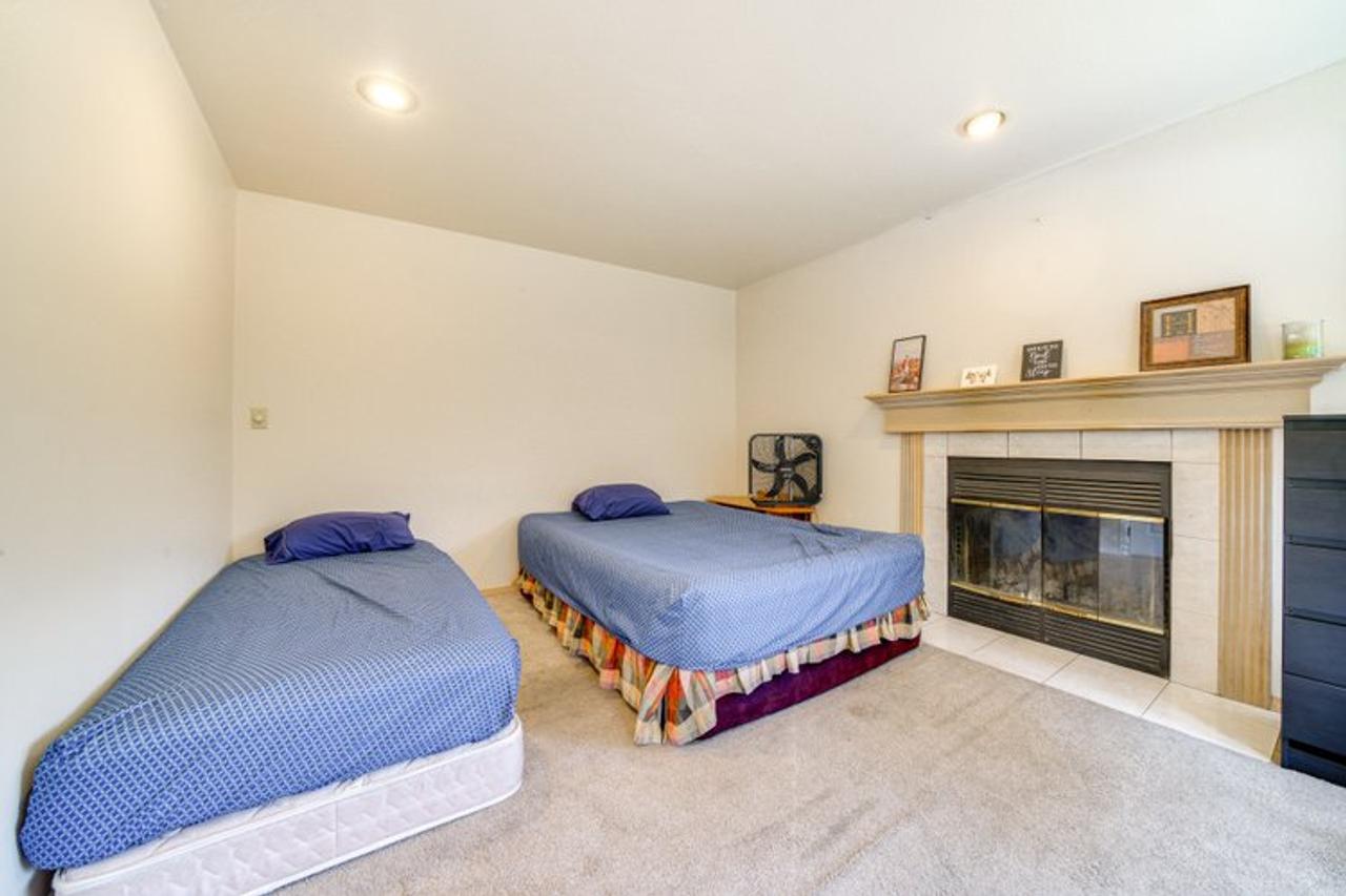 Profile photo 10 of 11