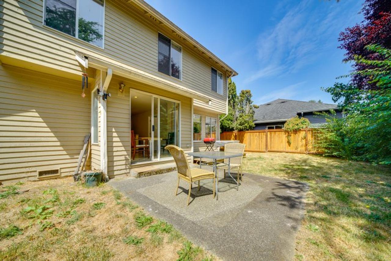 Profile photo 3 of 11