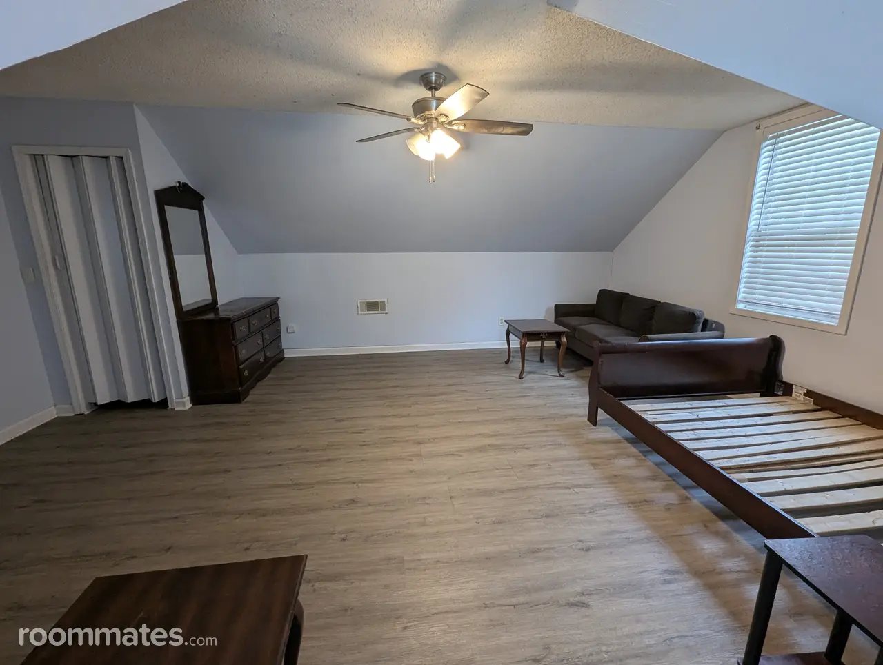 Profile photo 3 of 9