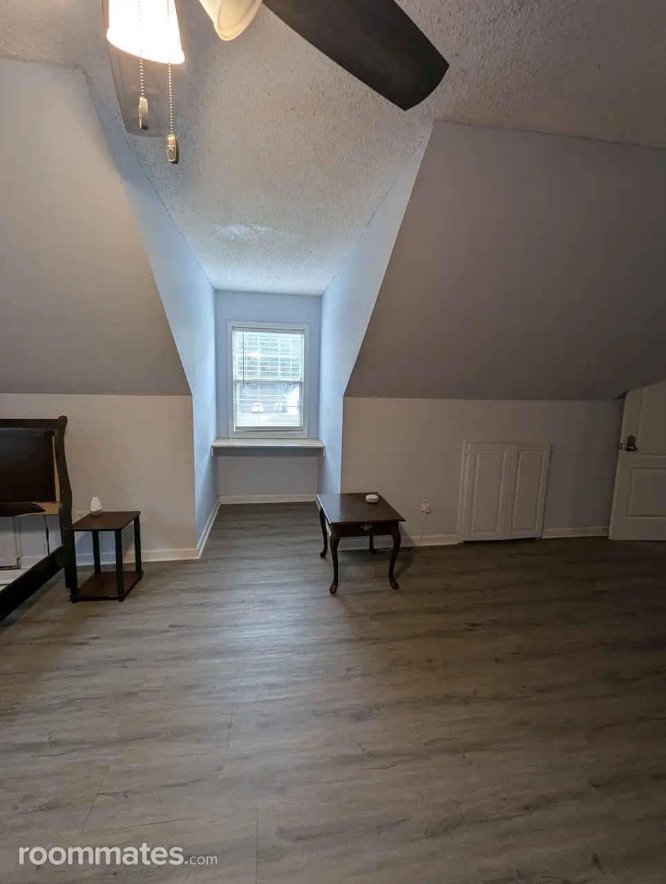 Profile photo 1 of 9