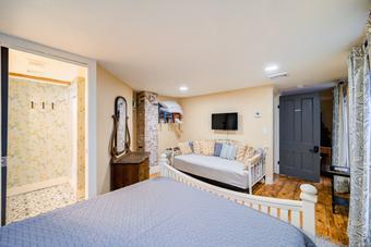 Room for rent in New Hampton, NY $1300, house