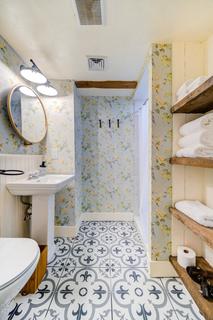 Room for rent in New Hampton, NY $1300, house