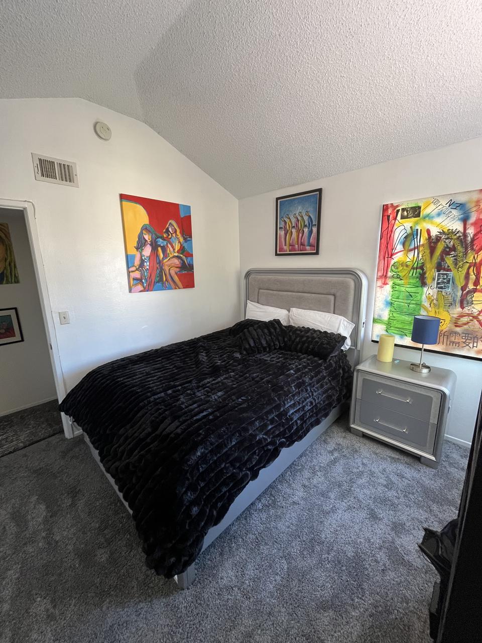 Profile photo 4 of 15