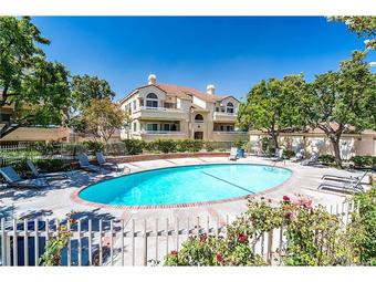 Room for rent in Newhall, CA $1500, condo