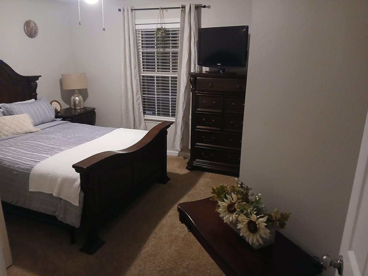 Profile photo 1 of 9