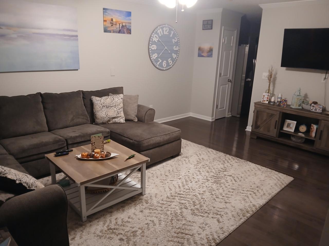 Profile photo 6 of 9