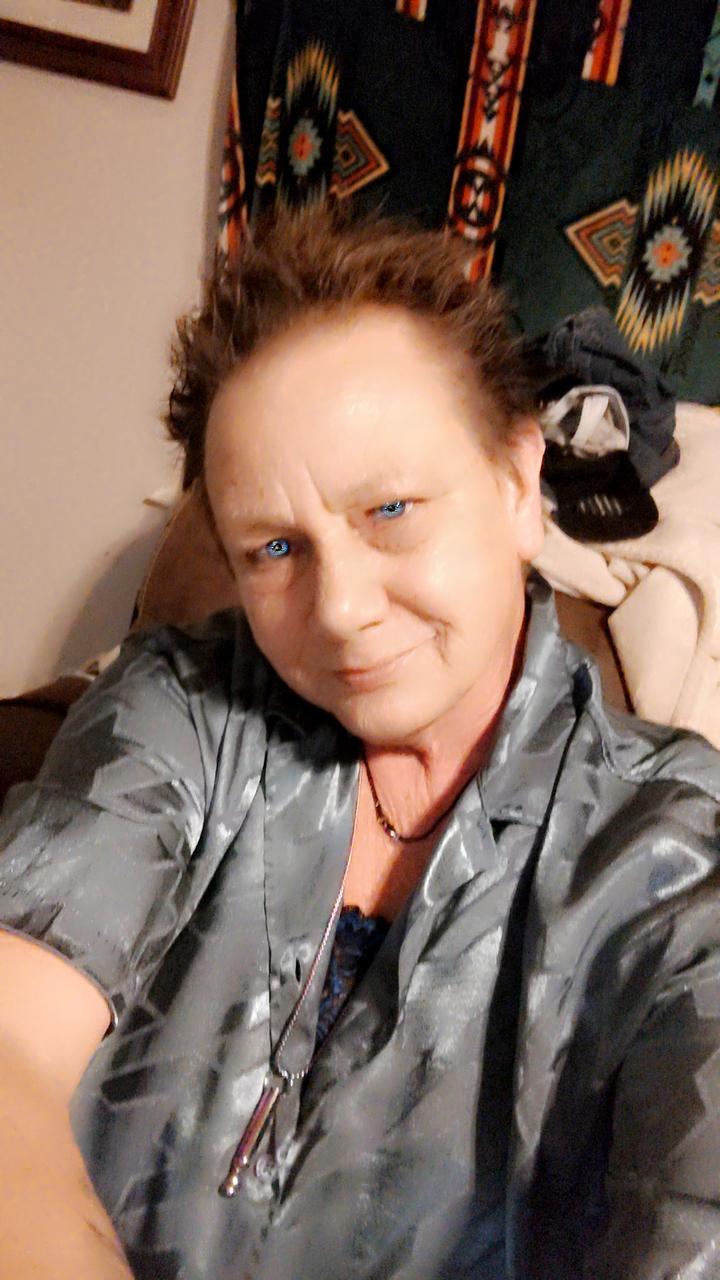 Profile photo 11 of 17