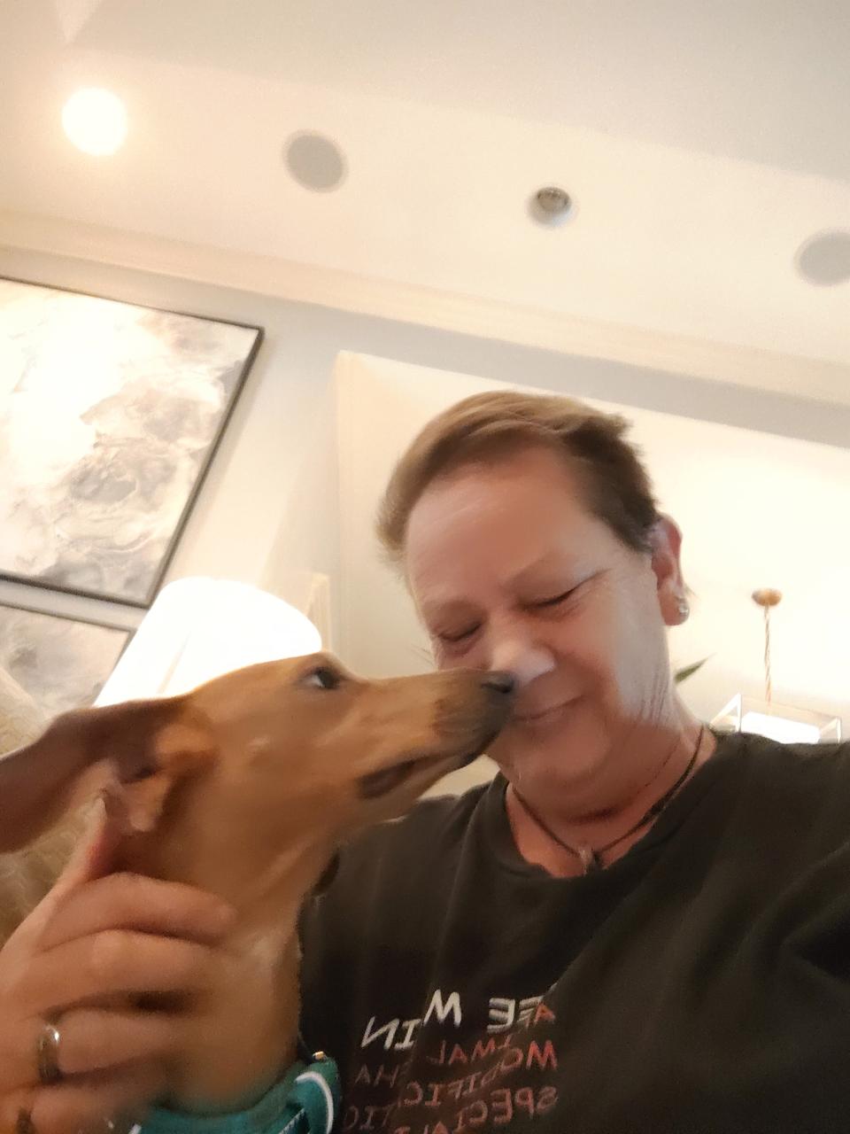 Profile photo 16 of 17