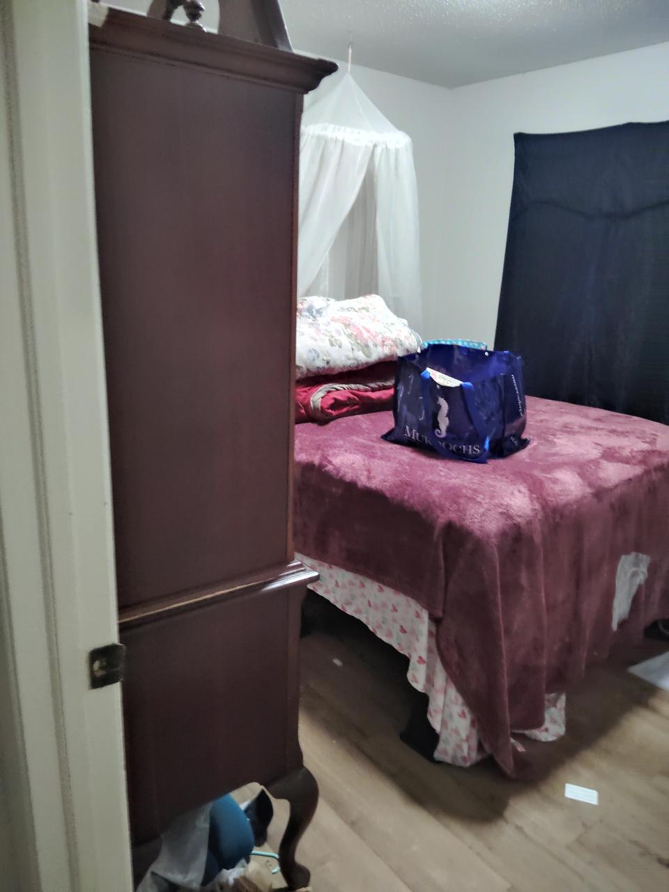 Profile photo 6 of 17