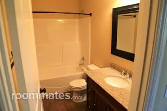 Room for rent in Corvallis, OR $710, townhouse