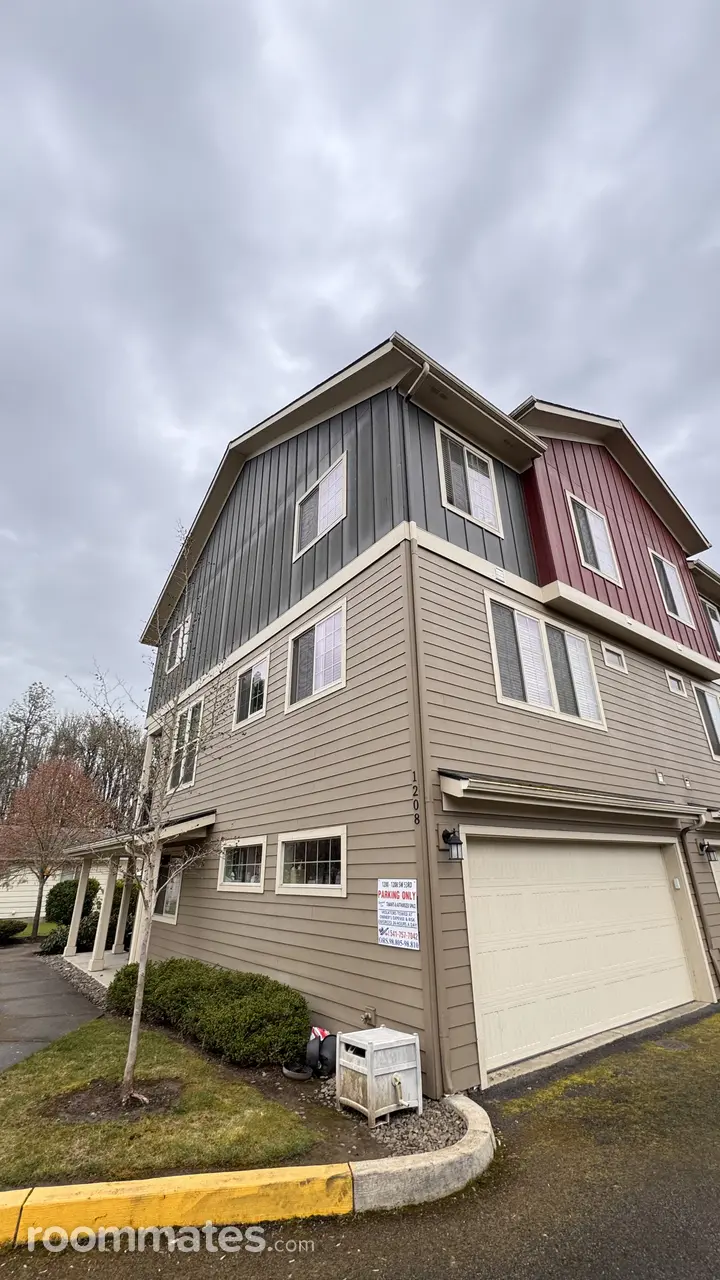 Profile photo 7 of 12