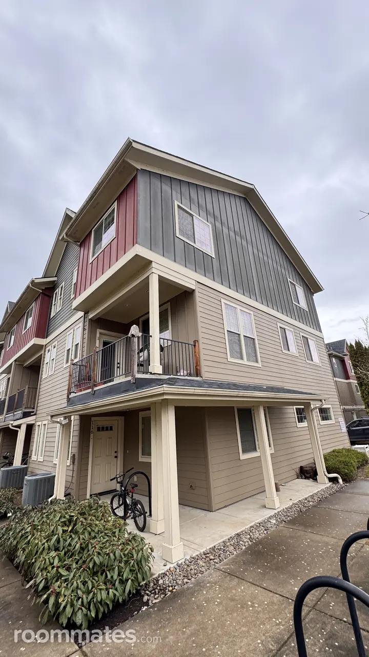 Profile photo 6 of 12