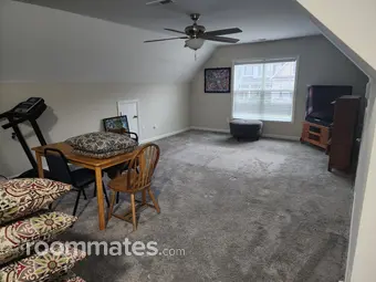 Room for rent in Clayton, NC $1000, house