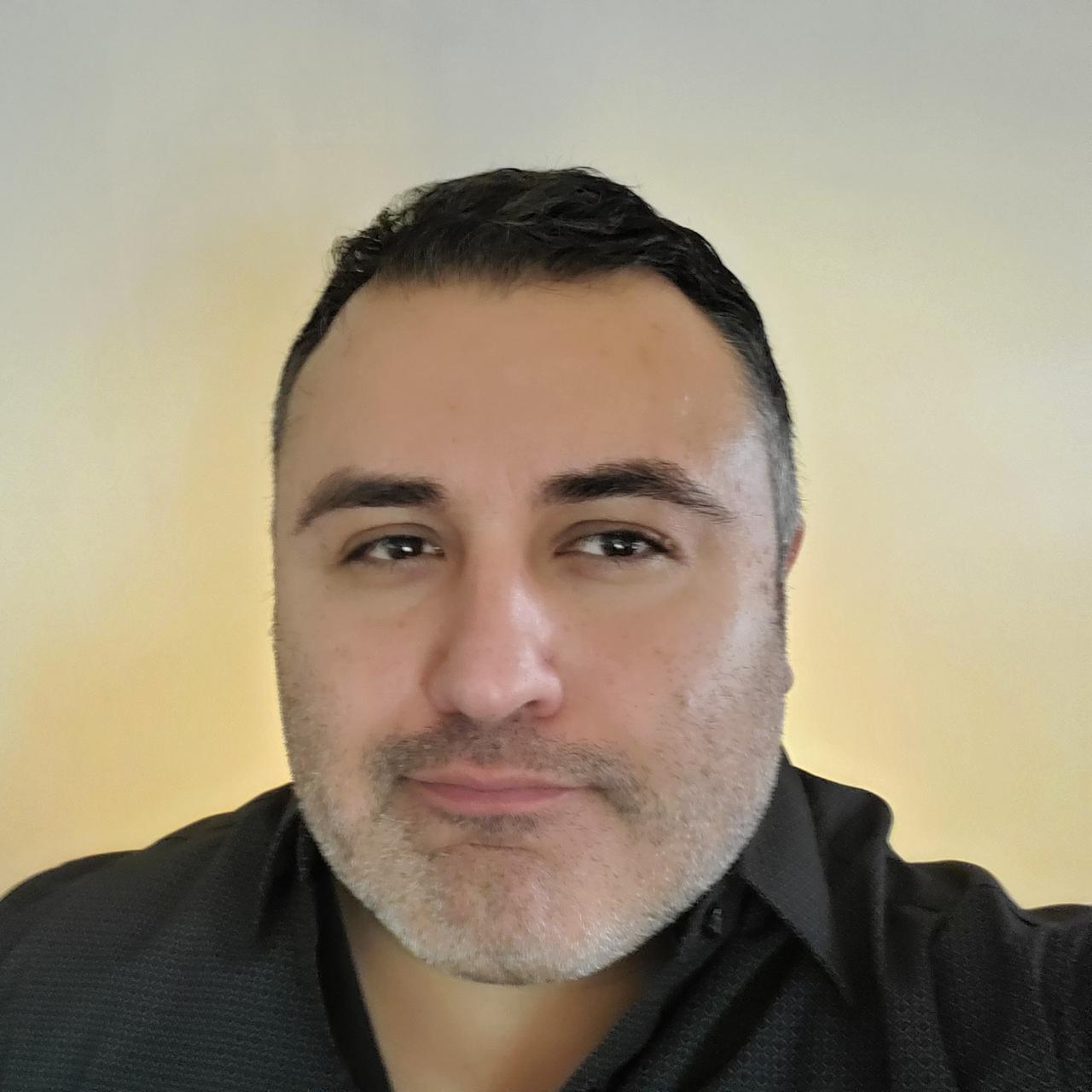 Profile photo 11 of 11