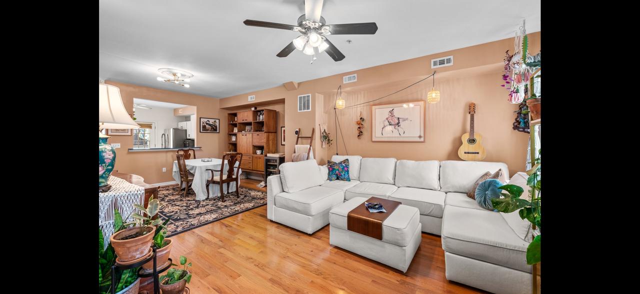 Profile photo 1 of 11