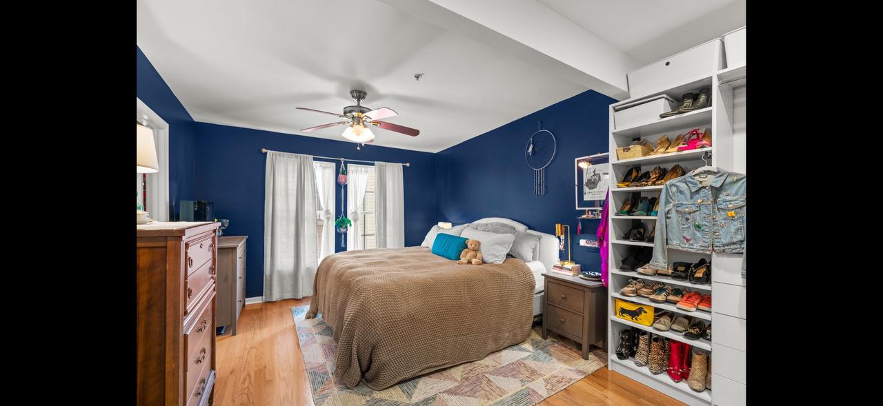 Profile photo 2 of 11