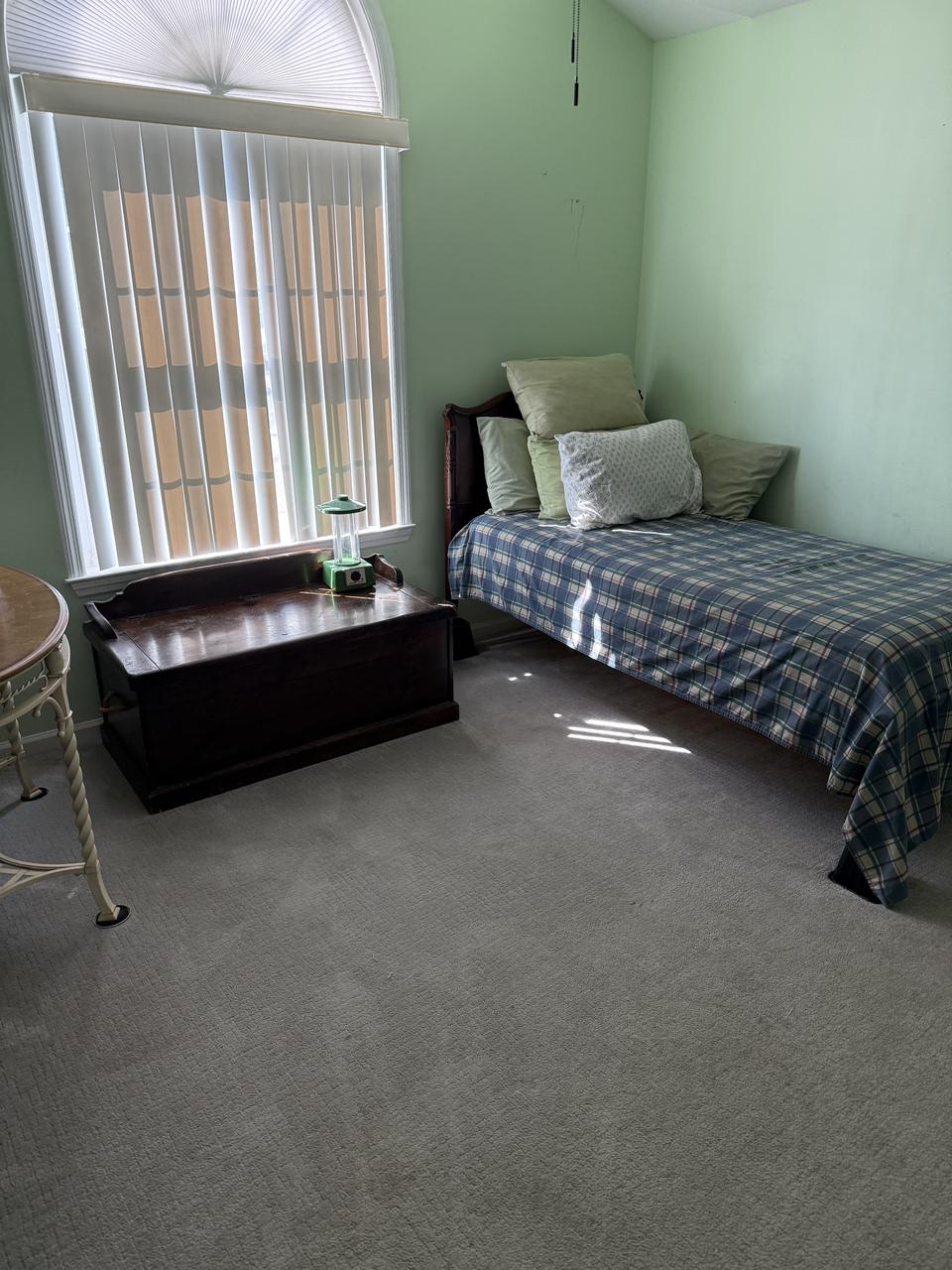 Profile photo 1 of 4