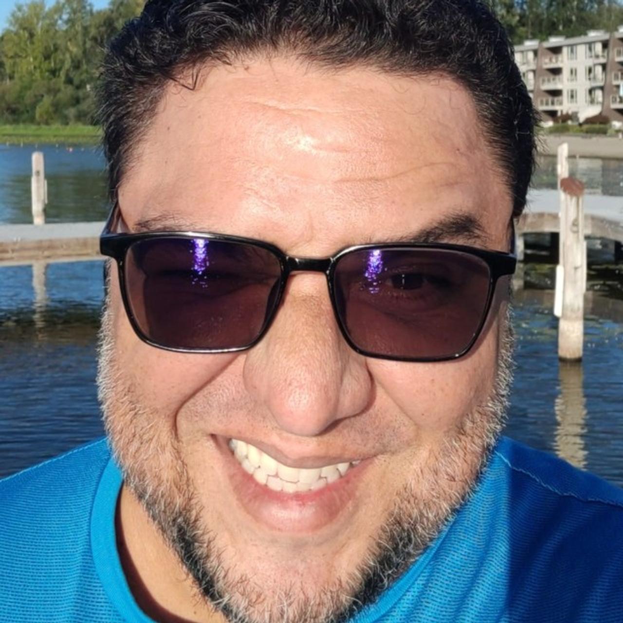 Profile photo 6 of 6
