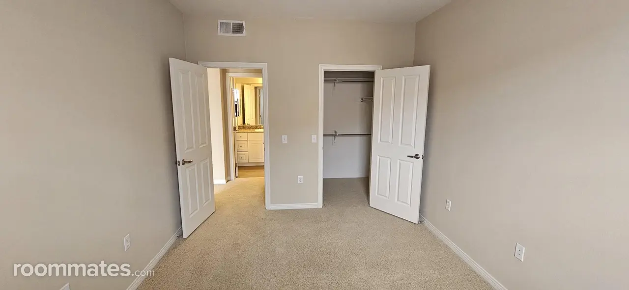 Profile photo 5 of 11