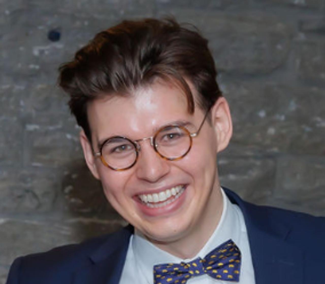 Profile photo 11 of 11