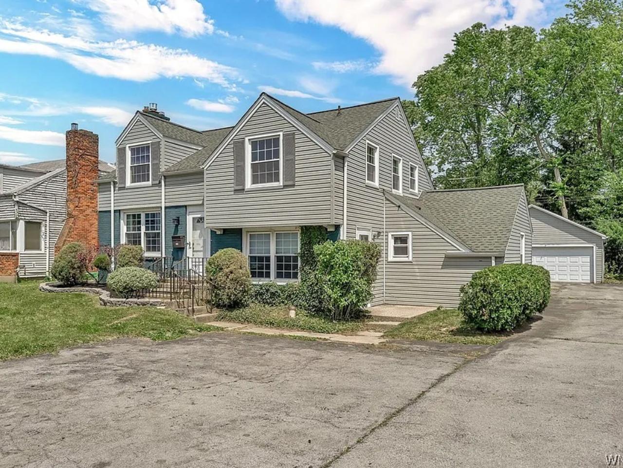 Profile photo 10 of 11