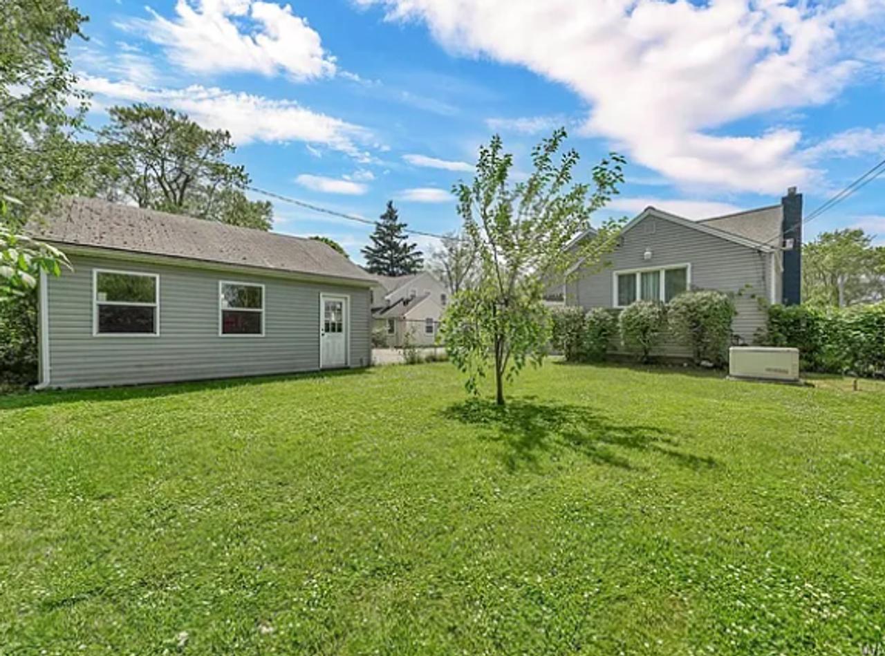 Profile photo 7 of 11