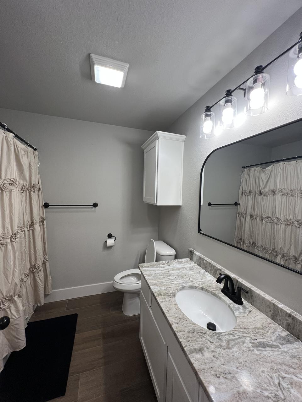 Profile photo 4 of 6