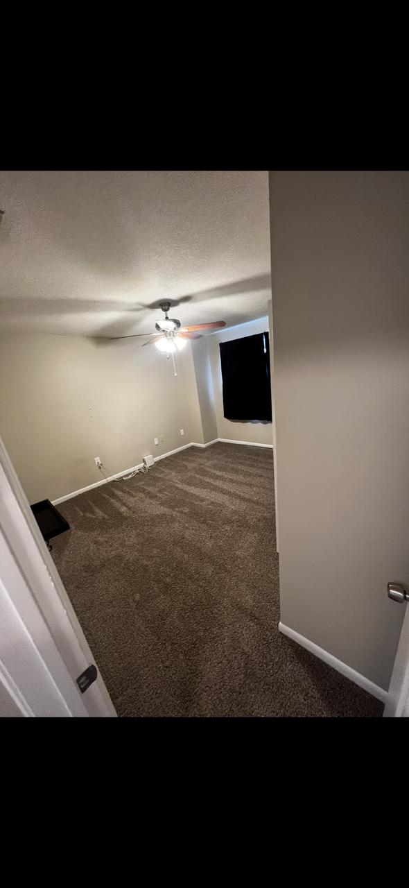 Profile photo 6 of 14