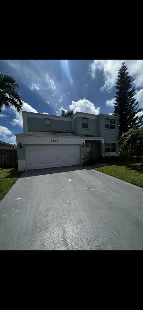 Profile photo 5 of 14