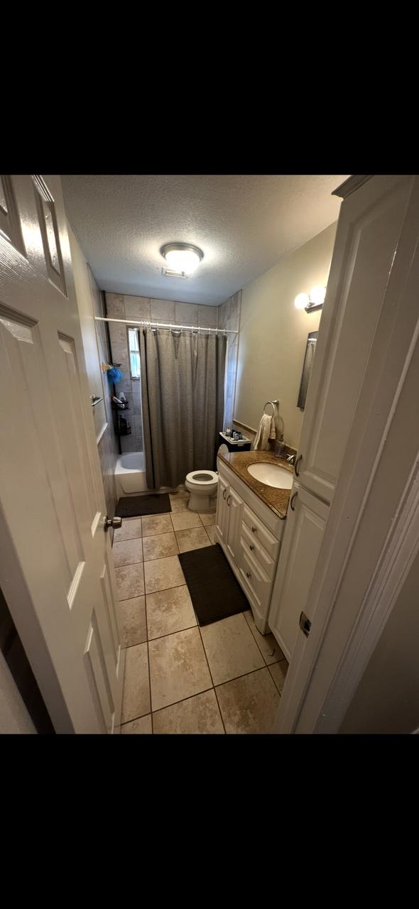 Profile photo 8 of 14