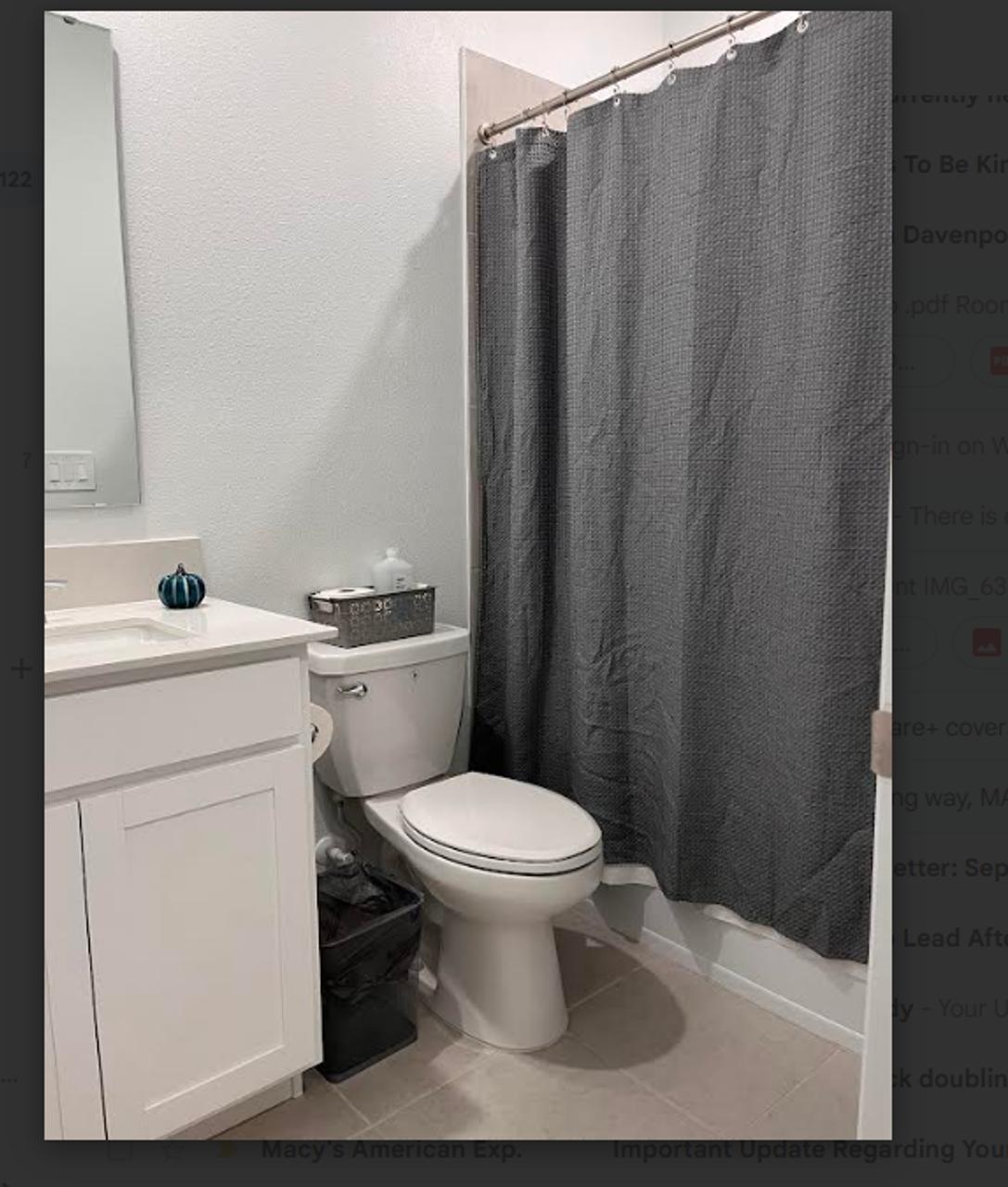 Profile photo 7 of 11