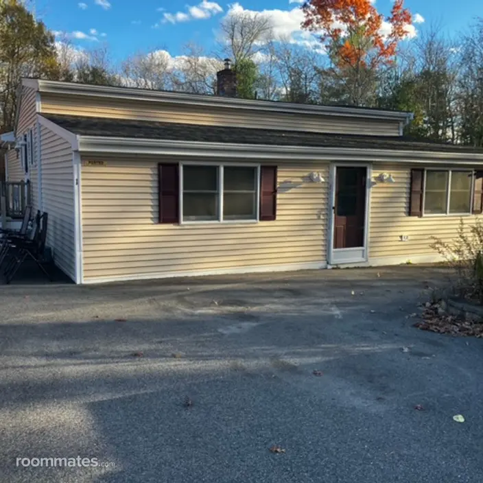 Room for rent in Hanson, MA $1400, house