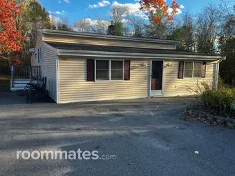 Room for rent in Hanson, MA $1400, house