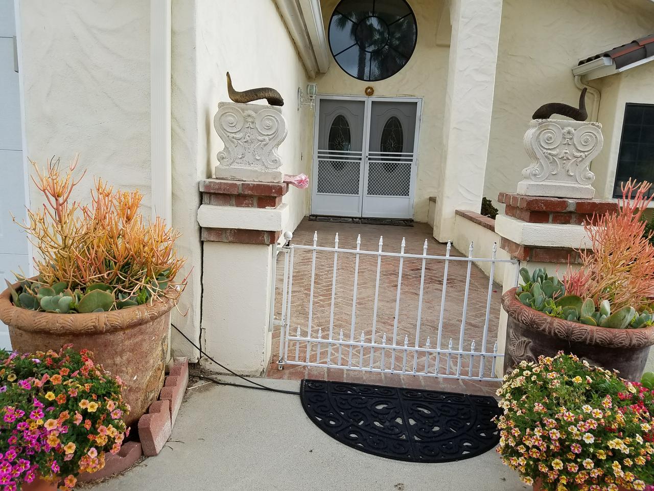 Profile photo 3 of 10