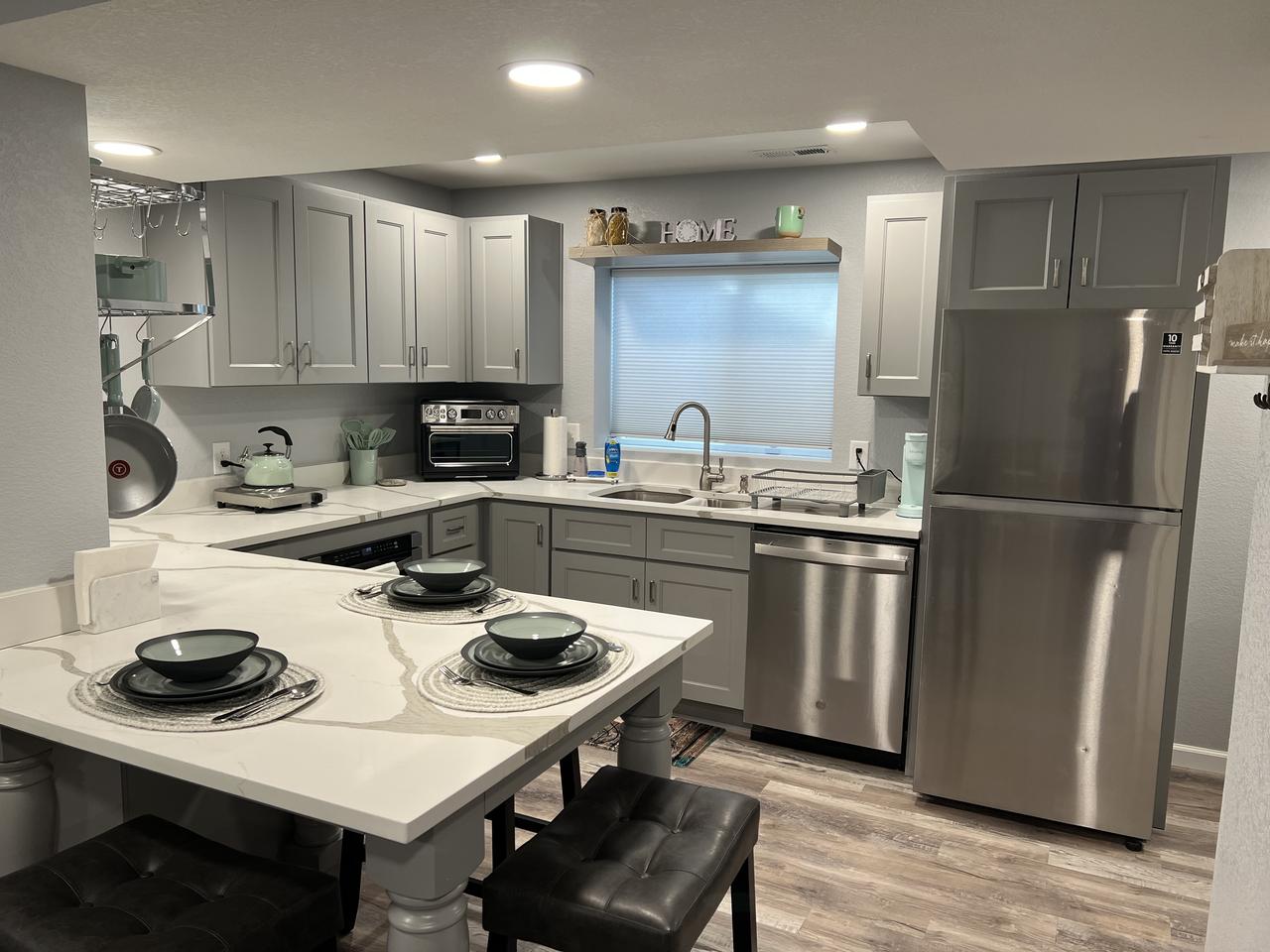 Profile photo 2 of 11