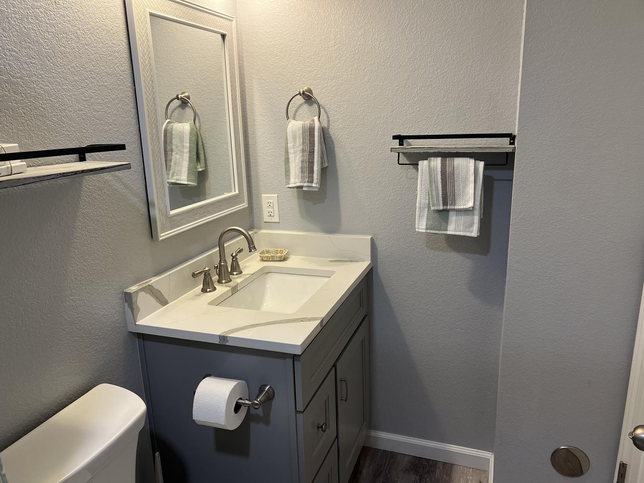 Profile photo 7 of 11