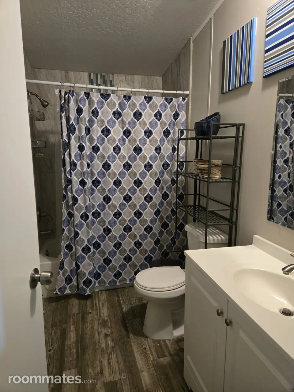 Profile photo 9 of 10