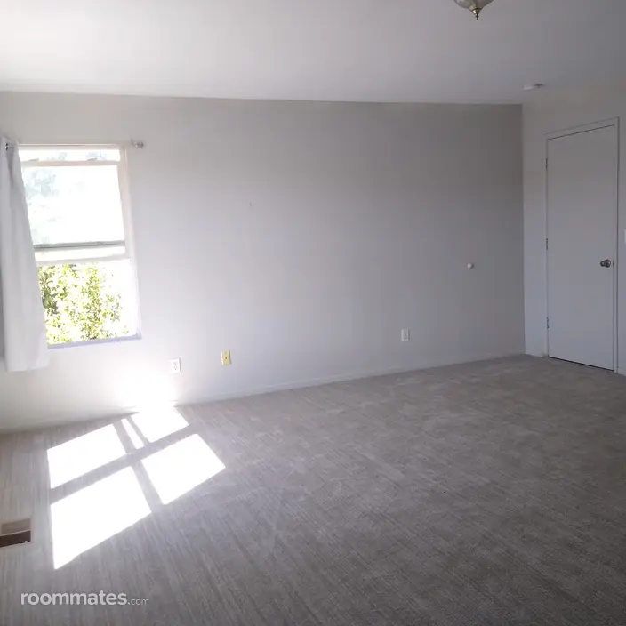 Room for rent in Merced, CA $1000, house