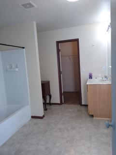 Room for rent in Merced, CA $1000, house