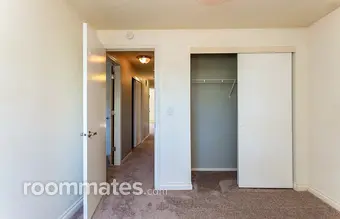 Room for rent in Tigard, OR $800, house