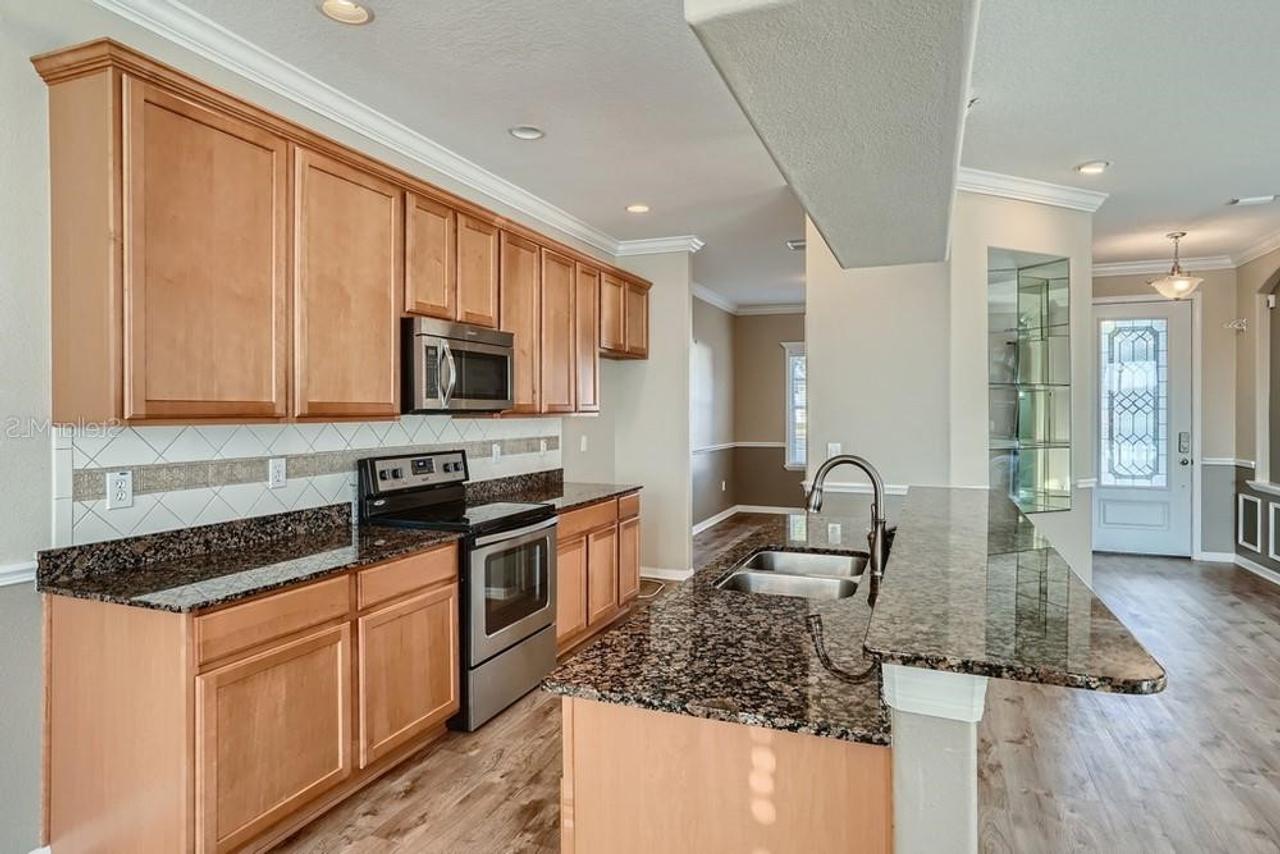 Profile photo 2 of 11