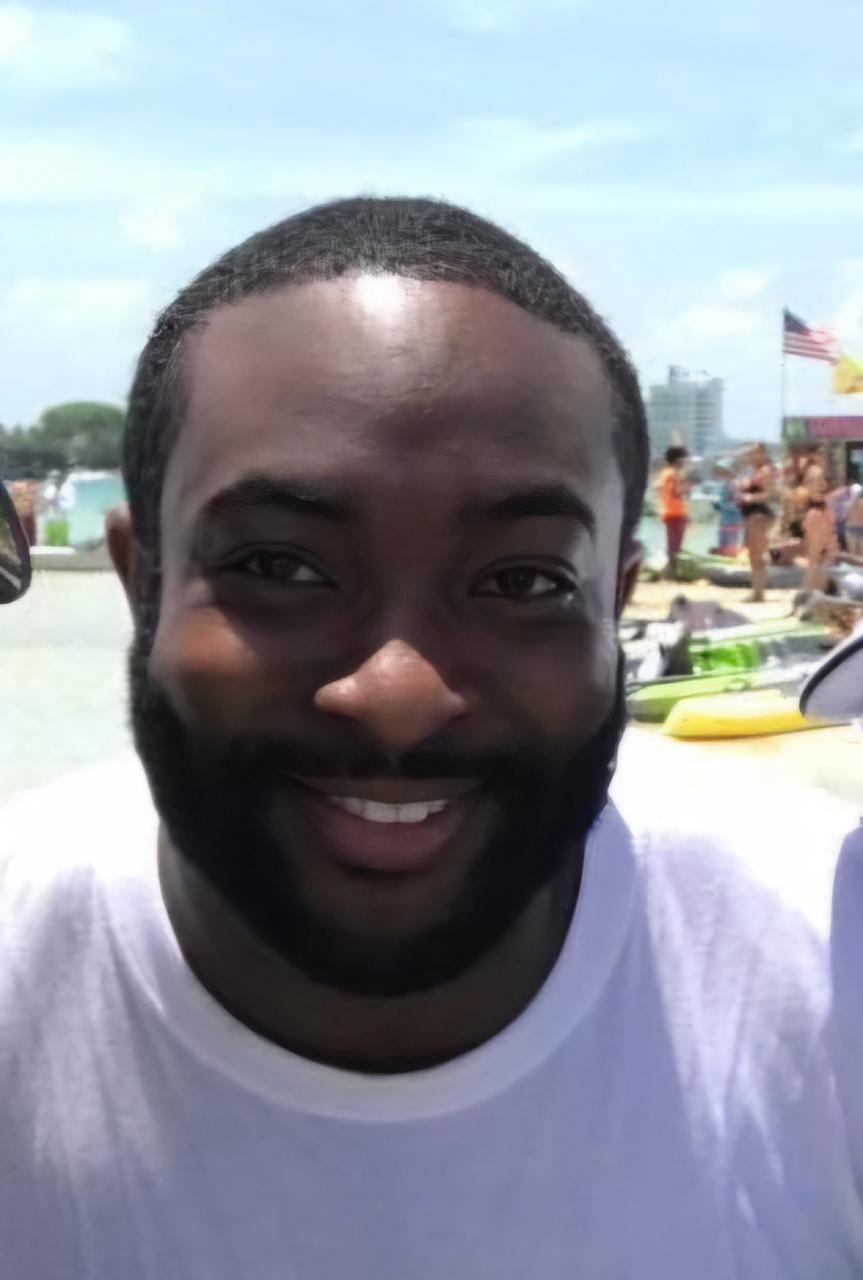 Profile photo 7 of 11