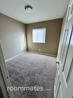 Room for rent in Roseville, CA $925, house