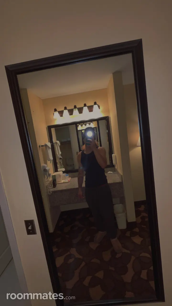 Profile photo 1 of 1