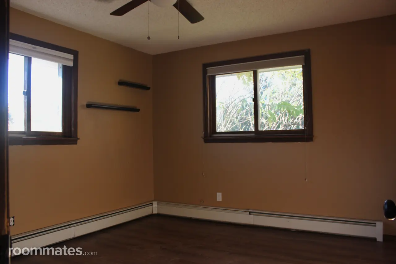 Profile photo 1 of 3