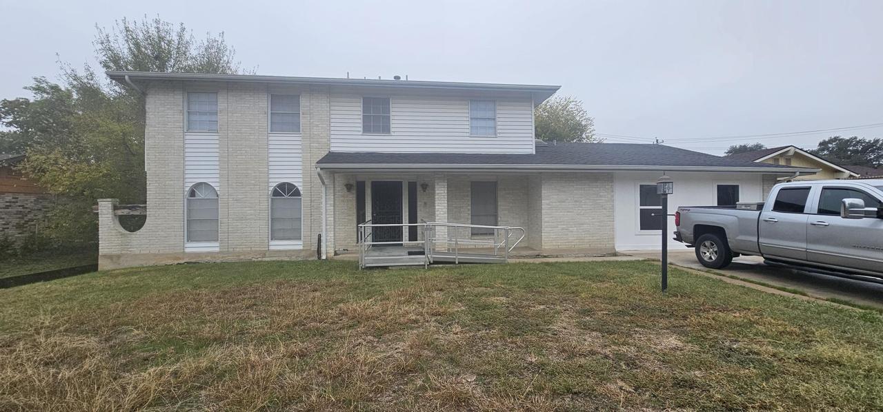 Profile photo 1 of 11