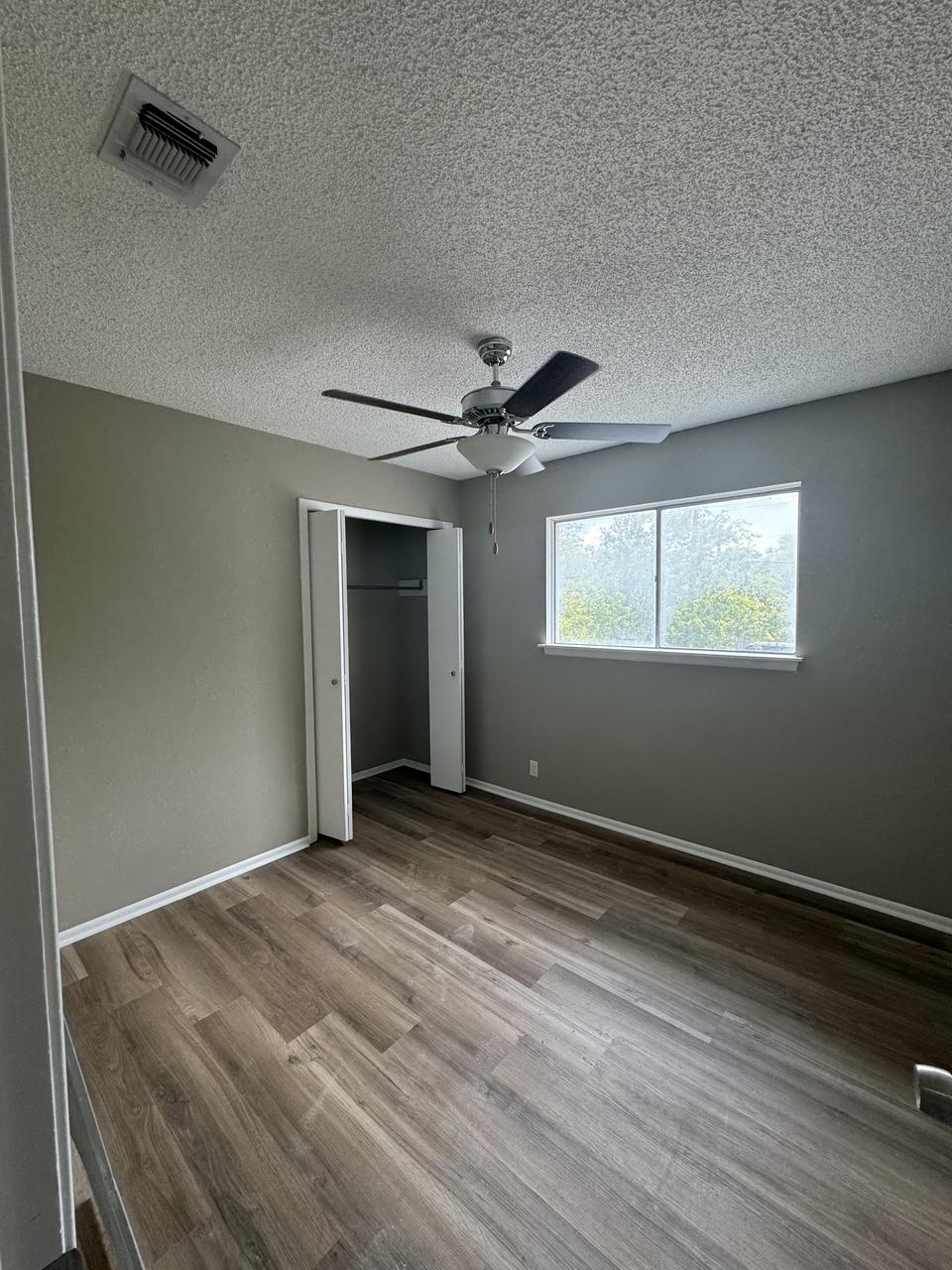 Profile photo 9 of 11