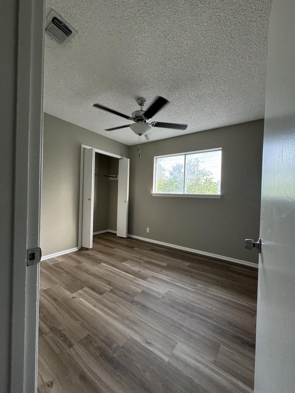 Profile photo 6 of 11