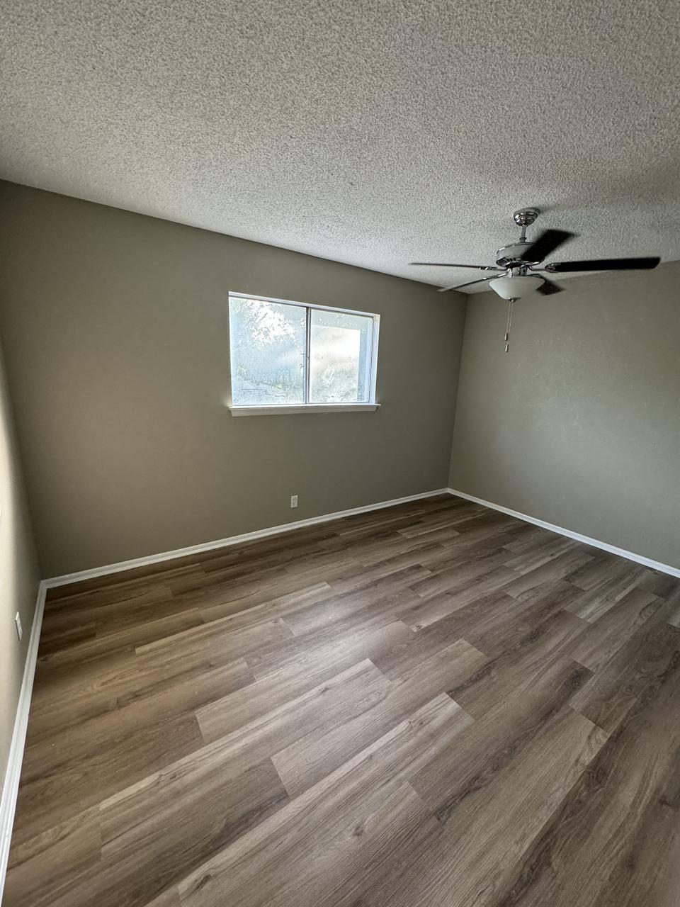 Profile photo 8 of 11